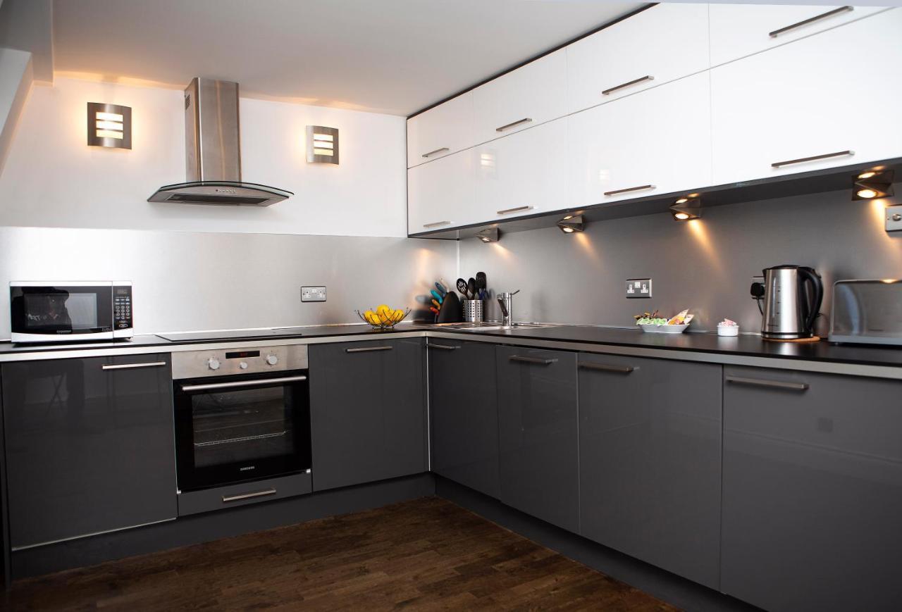 Apt 3, Trafalgar Sq Duplex, 3Rd & 4Th Floor By Indigo Flats London Exterior photo