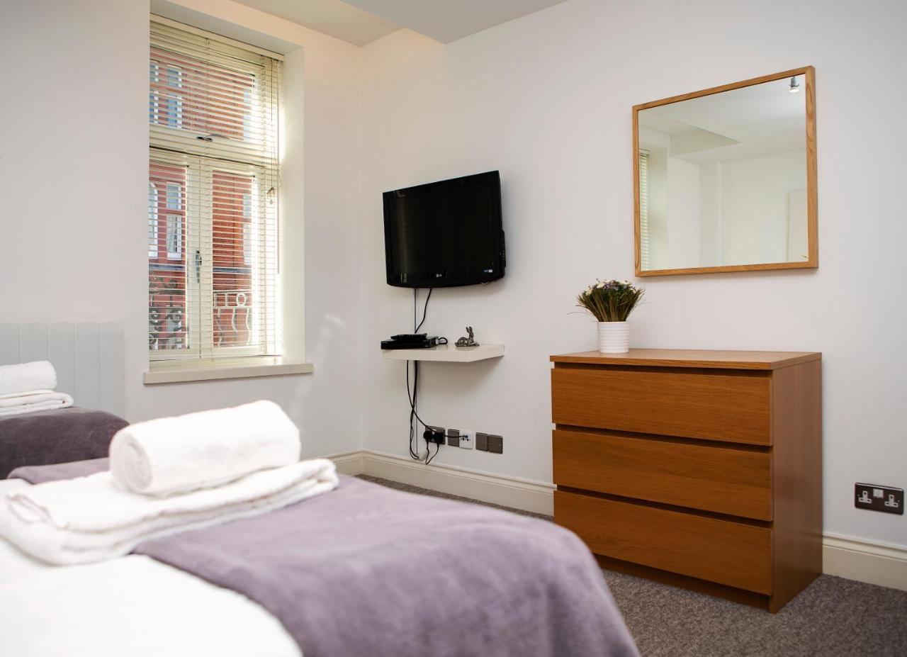 Apt 3, Trafalgar Sq Duplex, 3Rd & 4Th Floor By Indigo Flats London Exterior photo
